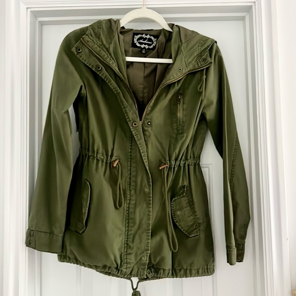🍎 Bohme Military Green Hooded Jacket
